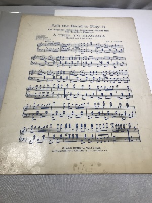 568864