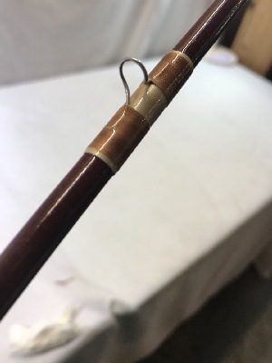 569163