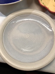 566758