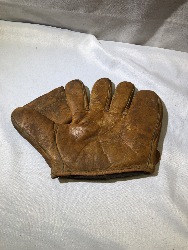 567195