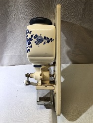 567635