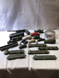 567704