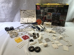 567733
