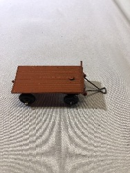 567773