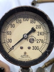 567939