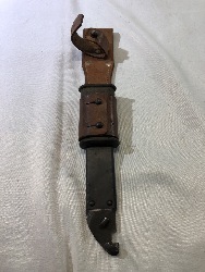 568019