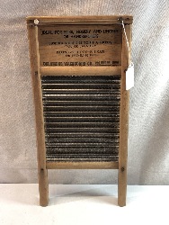 568295