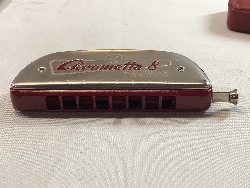568397