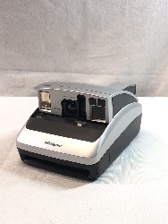568401