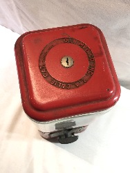 568418
