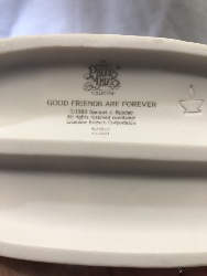 568566