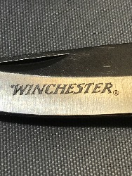 568607
