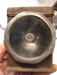 568620