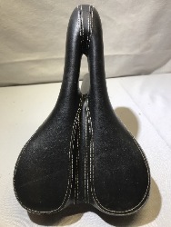 568645