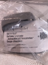 568657