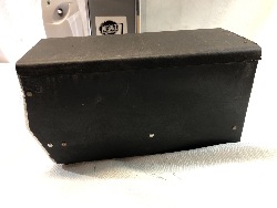568716