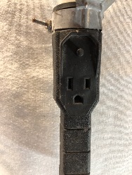 568739