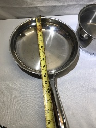 568844