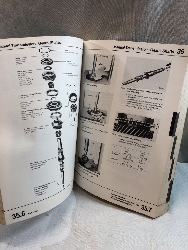568931