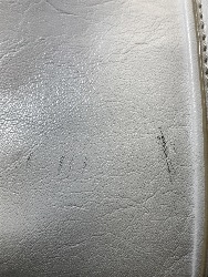 568962