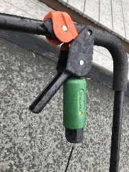 569332