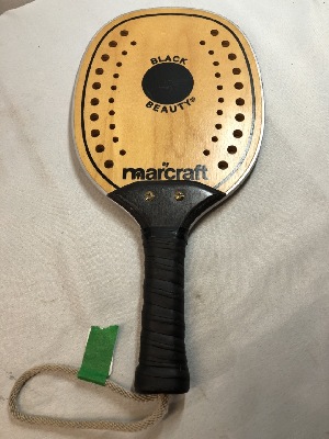 569433