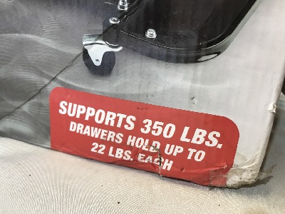 569800