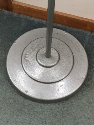 569987
