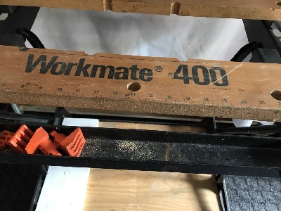 570208