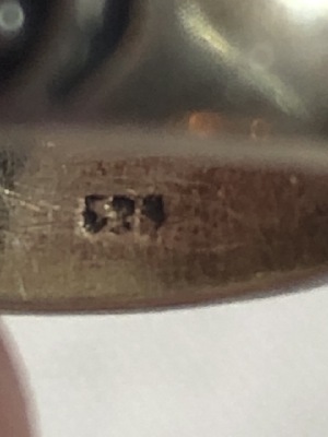 570255
