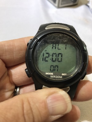 570518