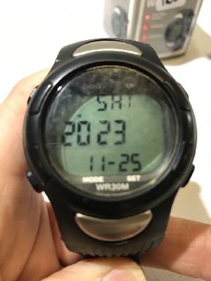 570521