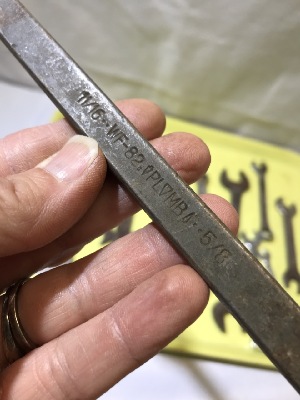 570567
