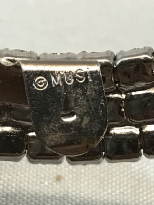 570671