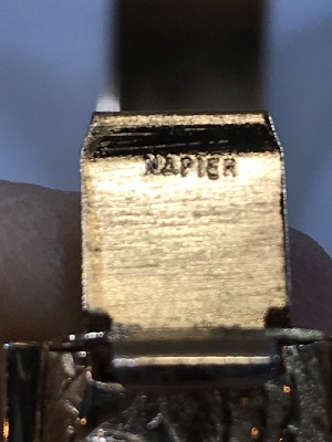570673