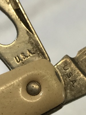 570813