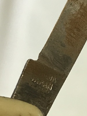 570819