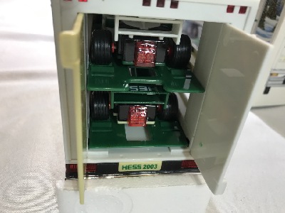 570900