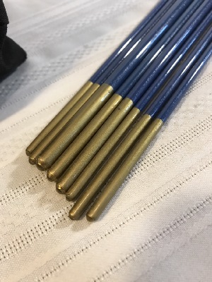 571568