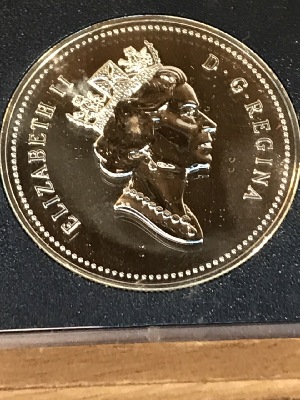 571626