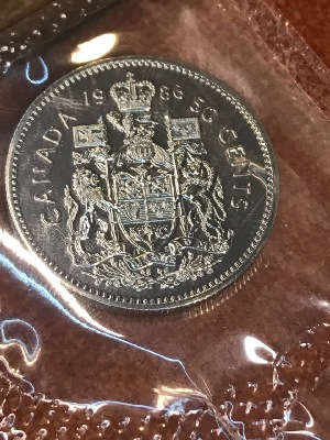 571675