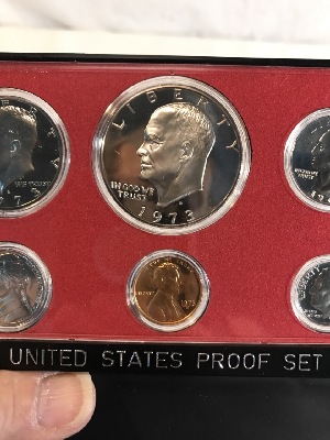 571686
