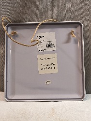 569345