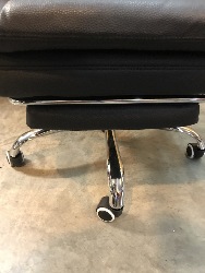 569430