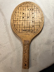 569431