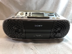 569438