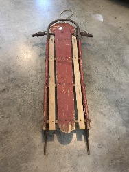 569739