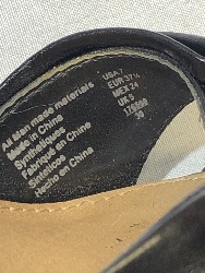 569783
