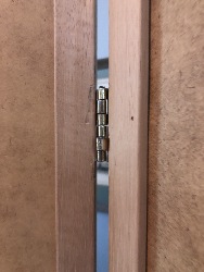 570050