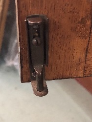 570184